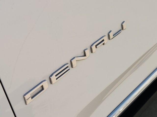 GMC Yukon Denali 2WD 2022