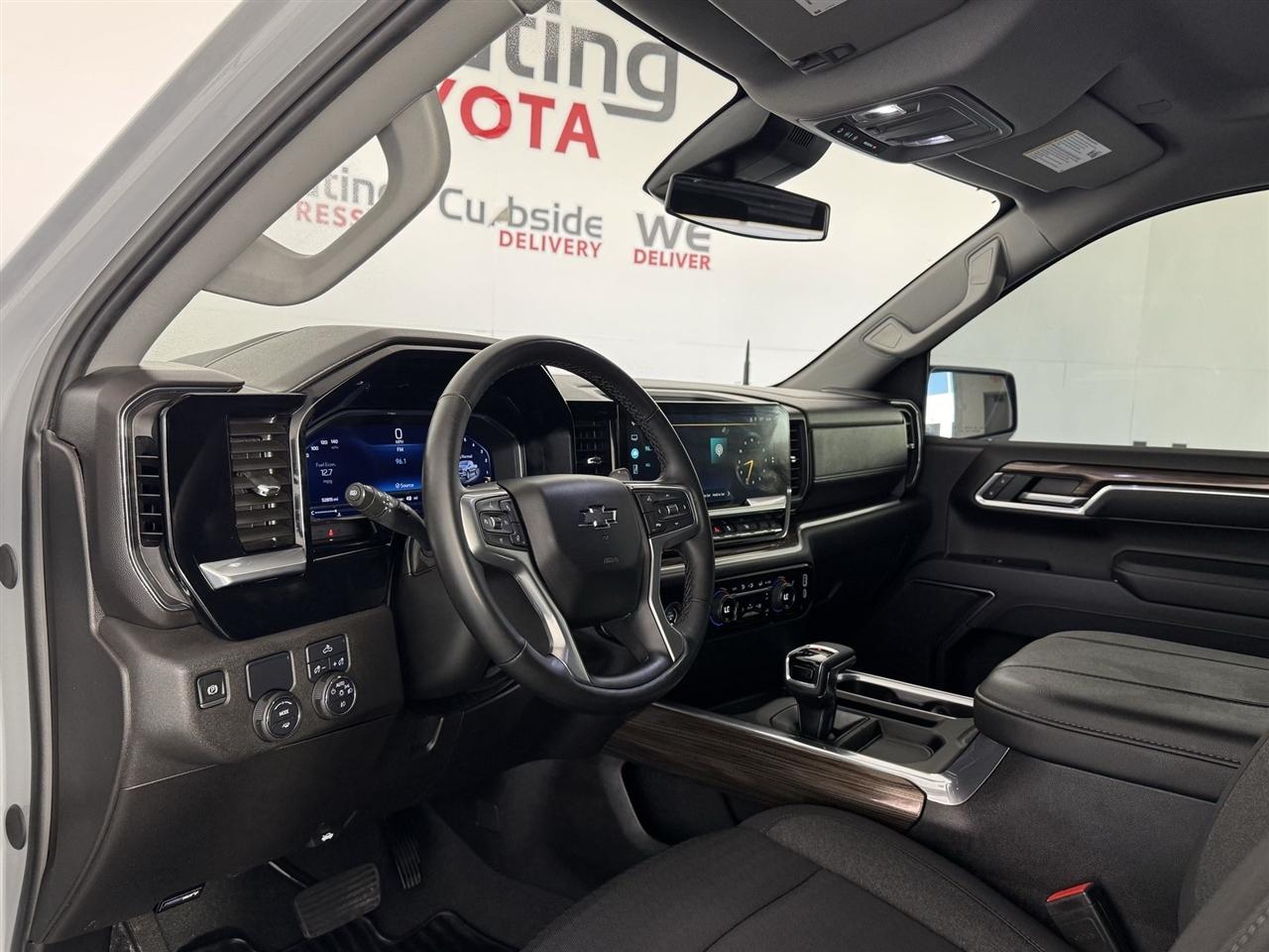 Chevrolet Silverado 1500 RST Crew Cab 2WD 2024