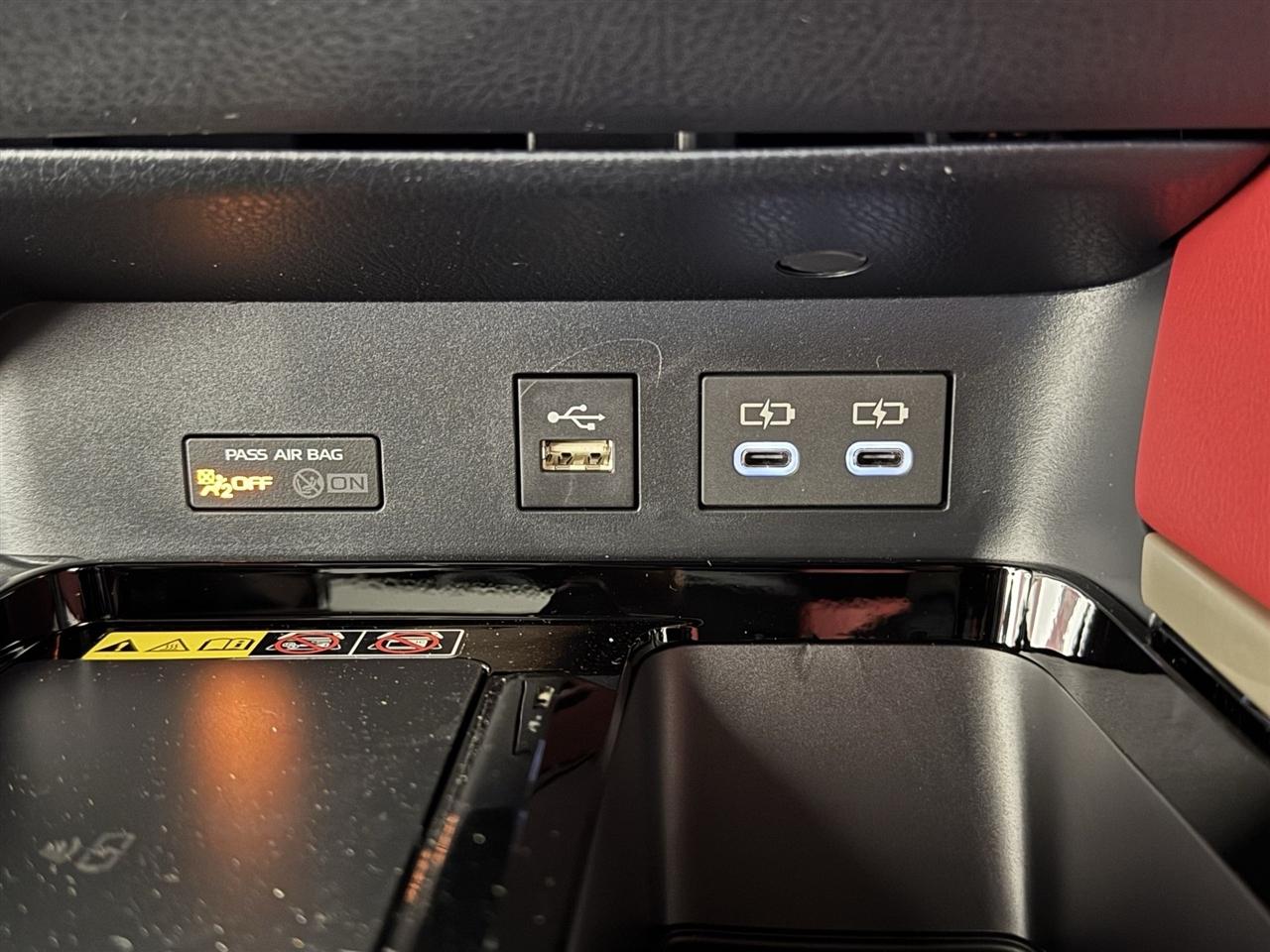 Toyota Camry Hybrid XLE 2026