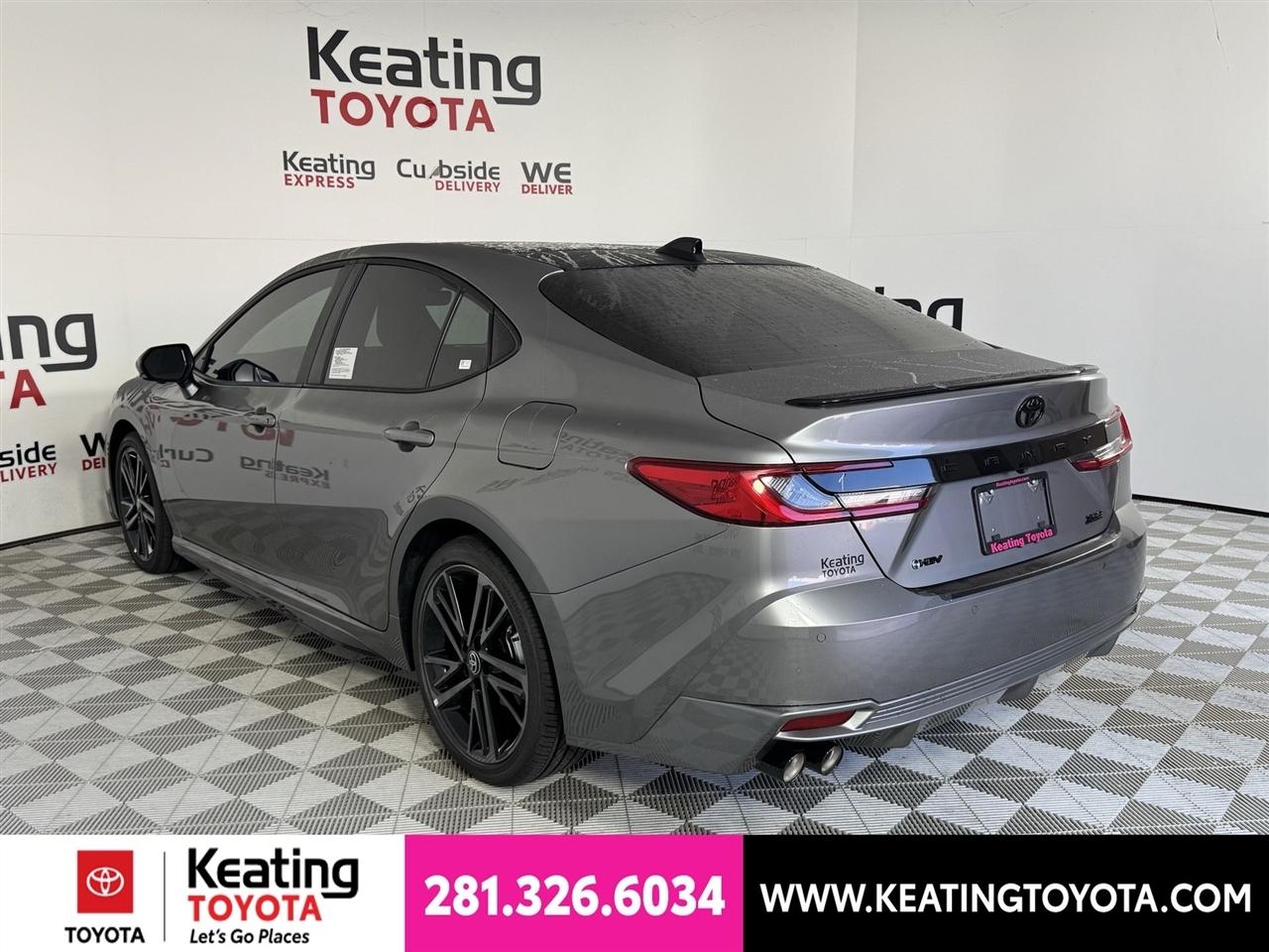 Toyota Camry Hybrid XLE 2026