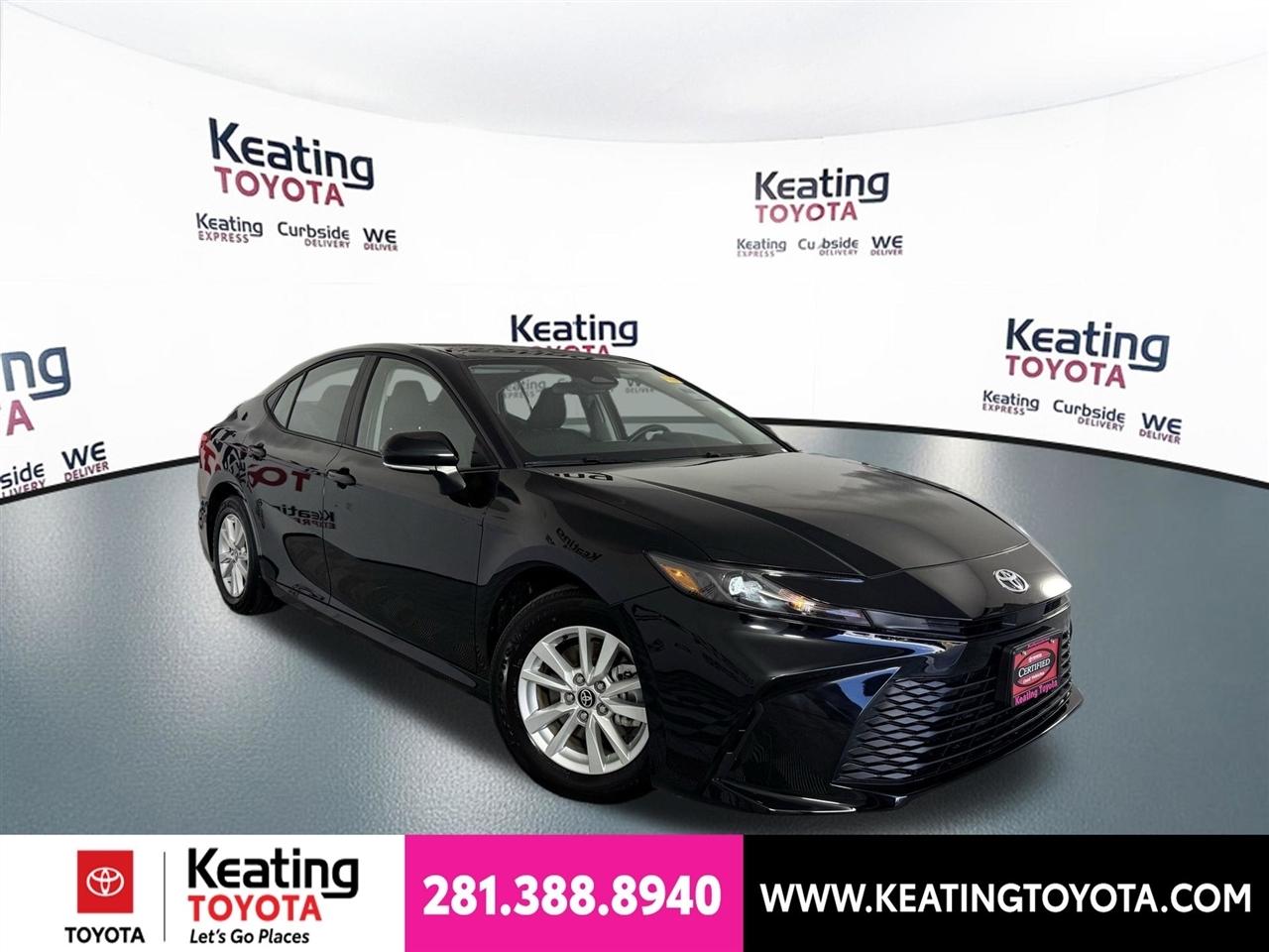 Toyota Camry Hybrid XLE 2026