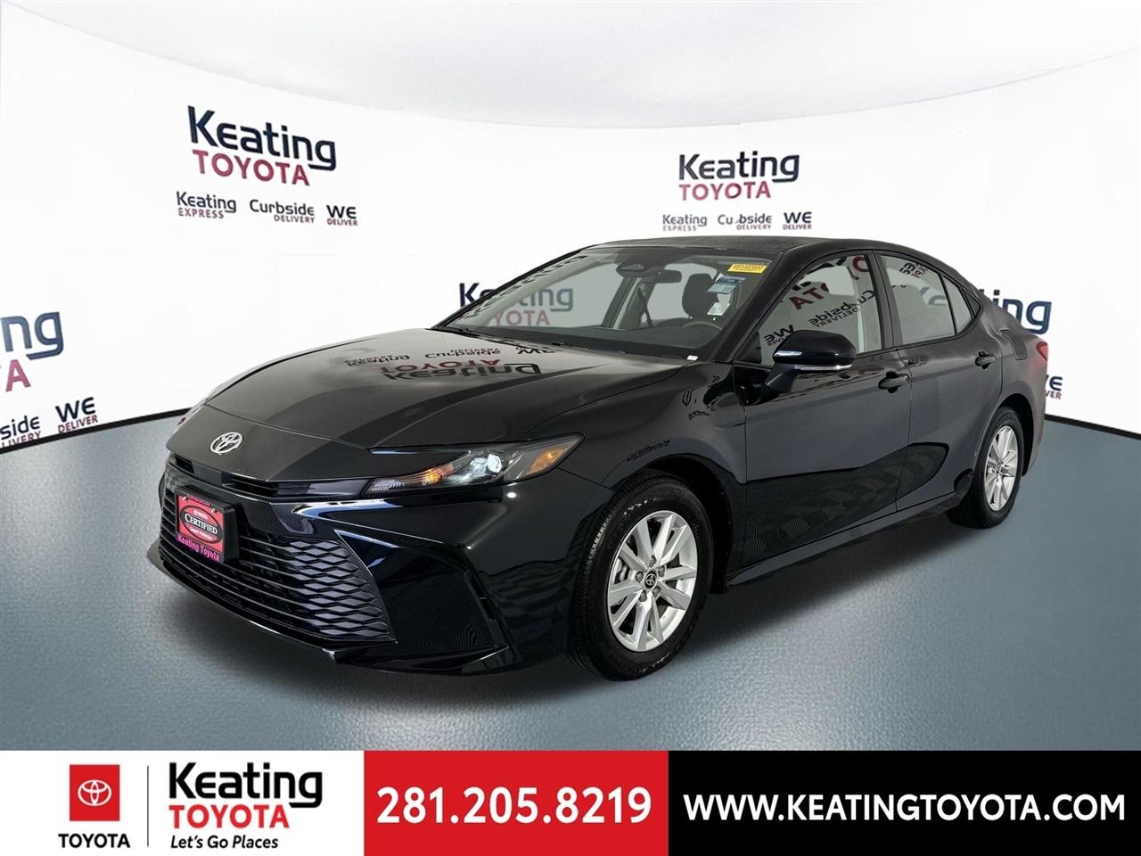 Toyota Camry Hybrid XLE 2026