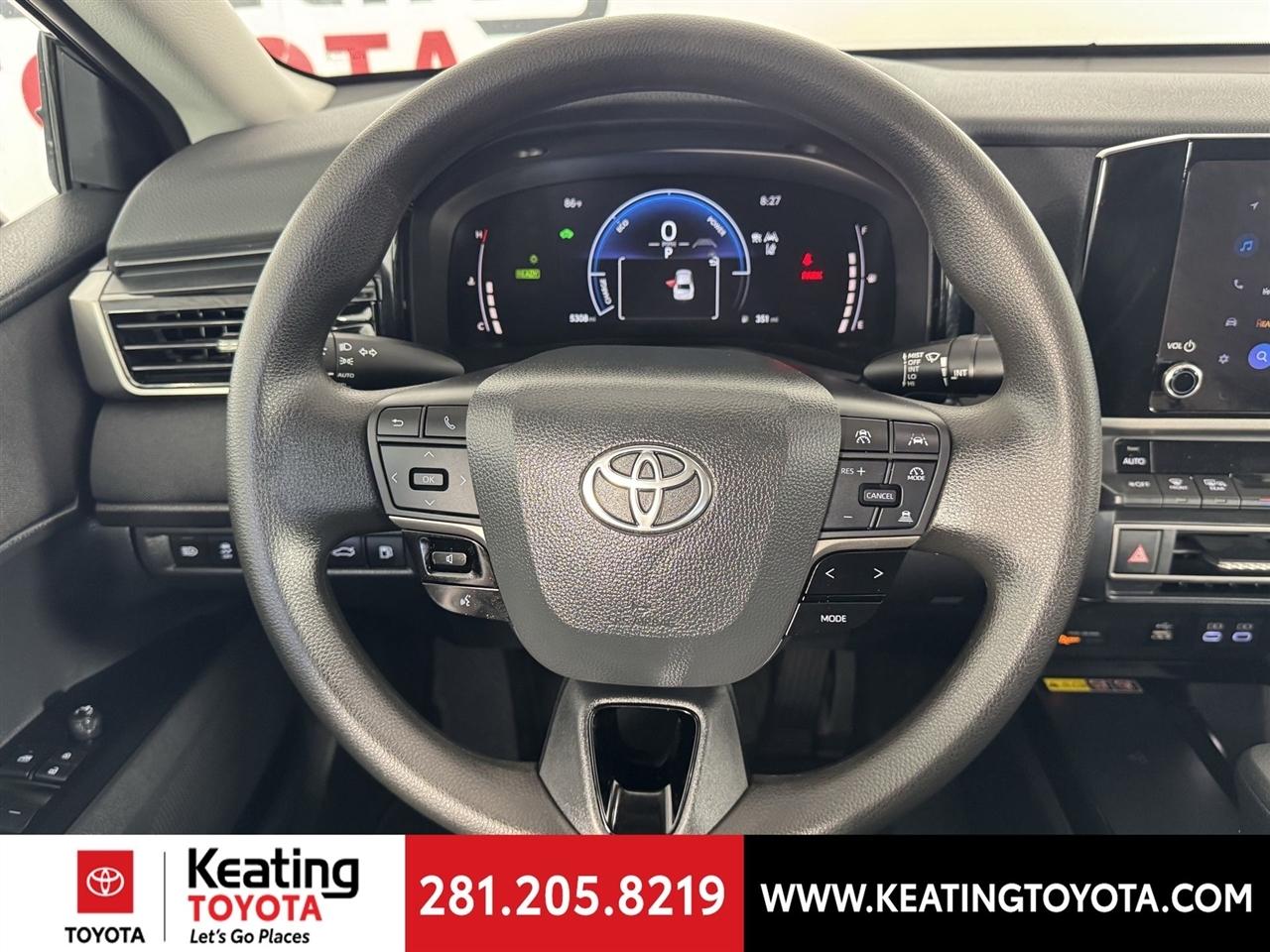 Toyota Camry Hybrid XLE 2026