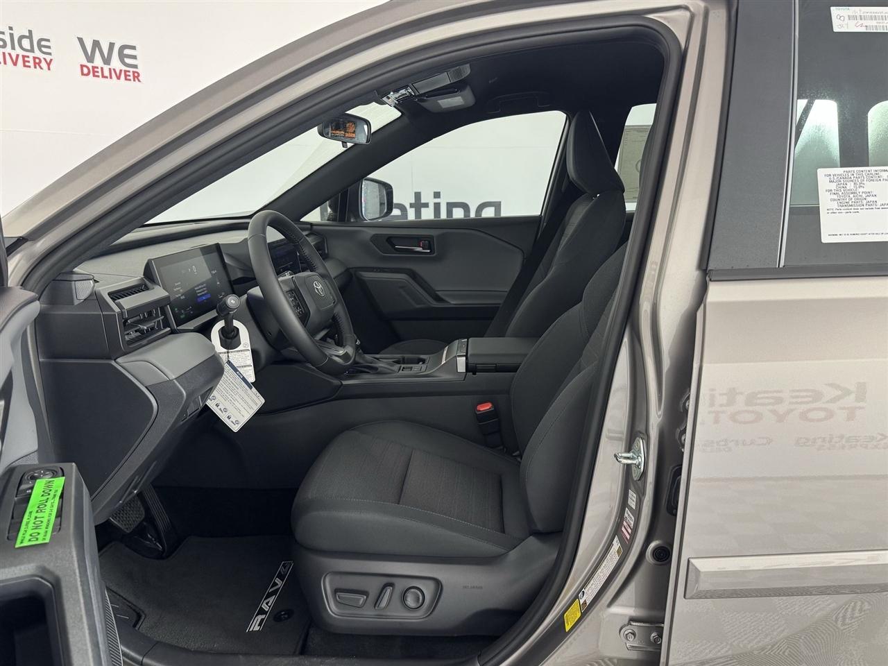 Toyota RAV4 Plug-In Hybrid SE 2026