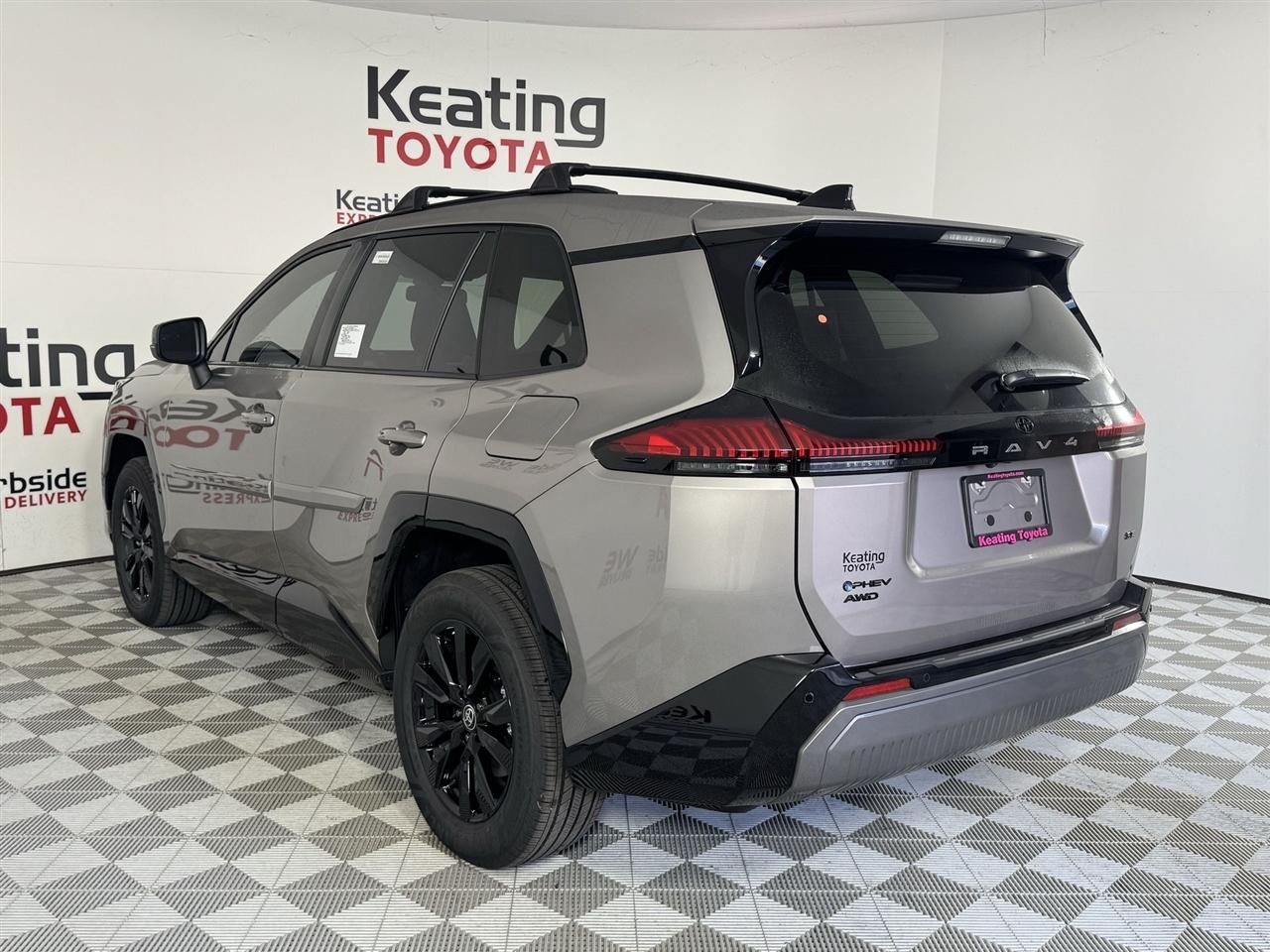 Toyota RAV4 Plug-In Hybrid SE 2026