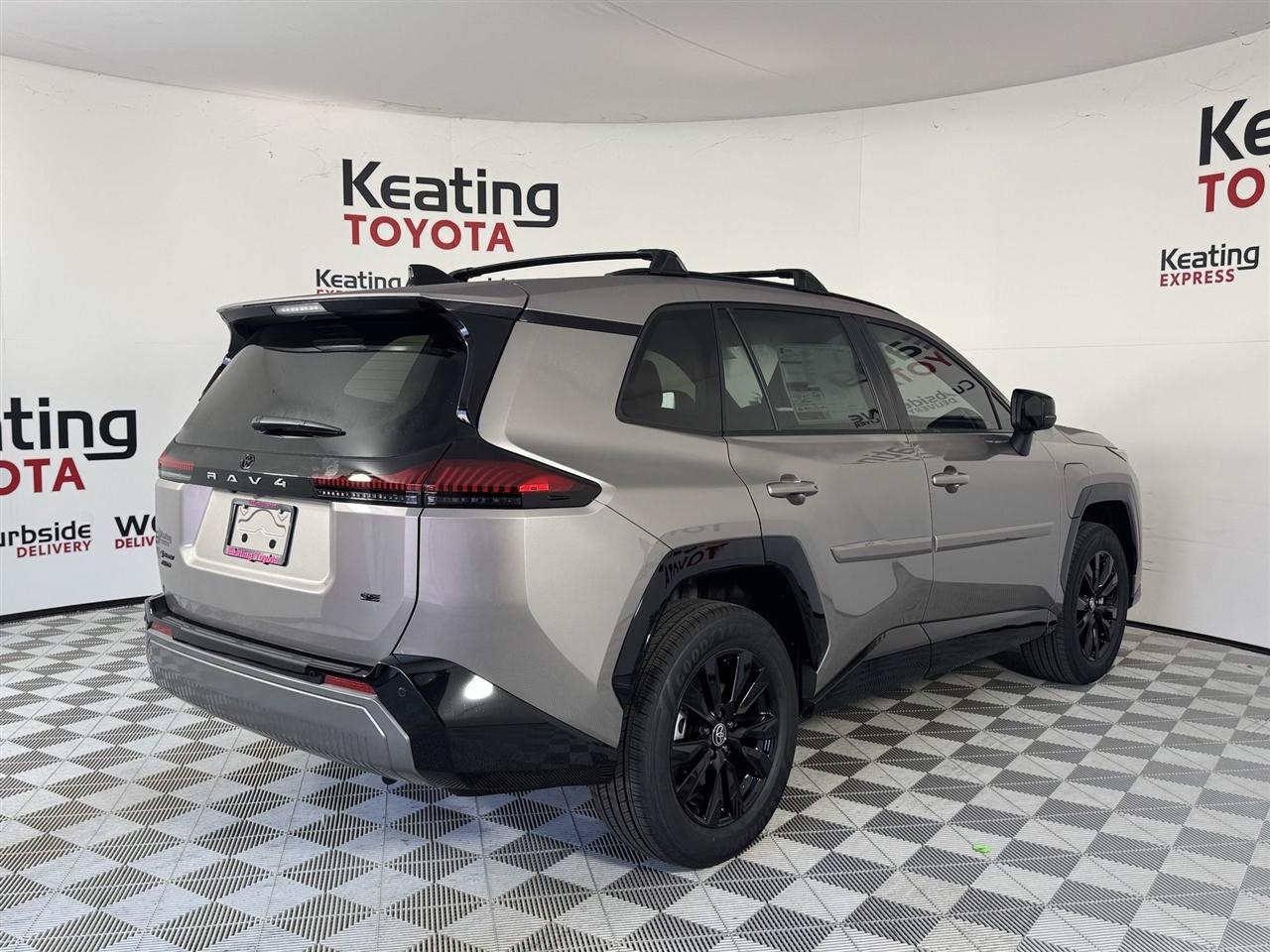 Toyota RAV4 Plug-In Hybrid SE 2026