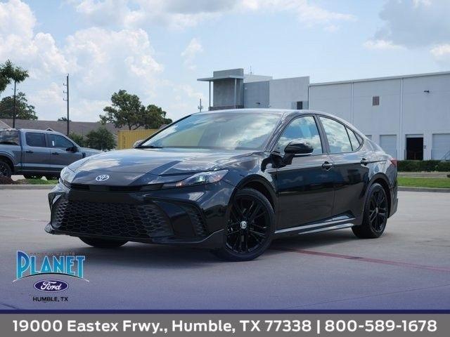 2025 Toyota Camry Hybrid XLE