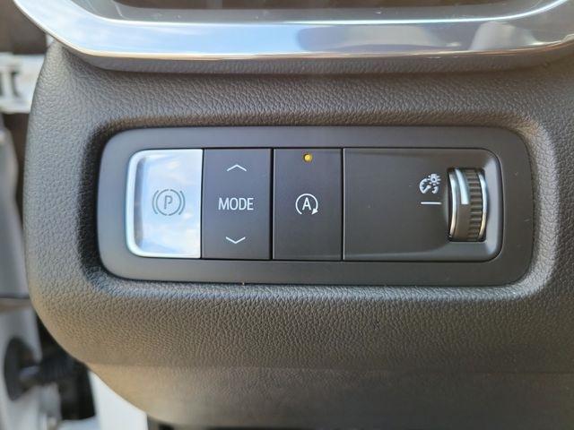 GMC Acadia Elevation 2026