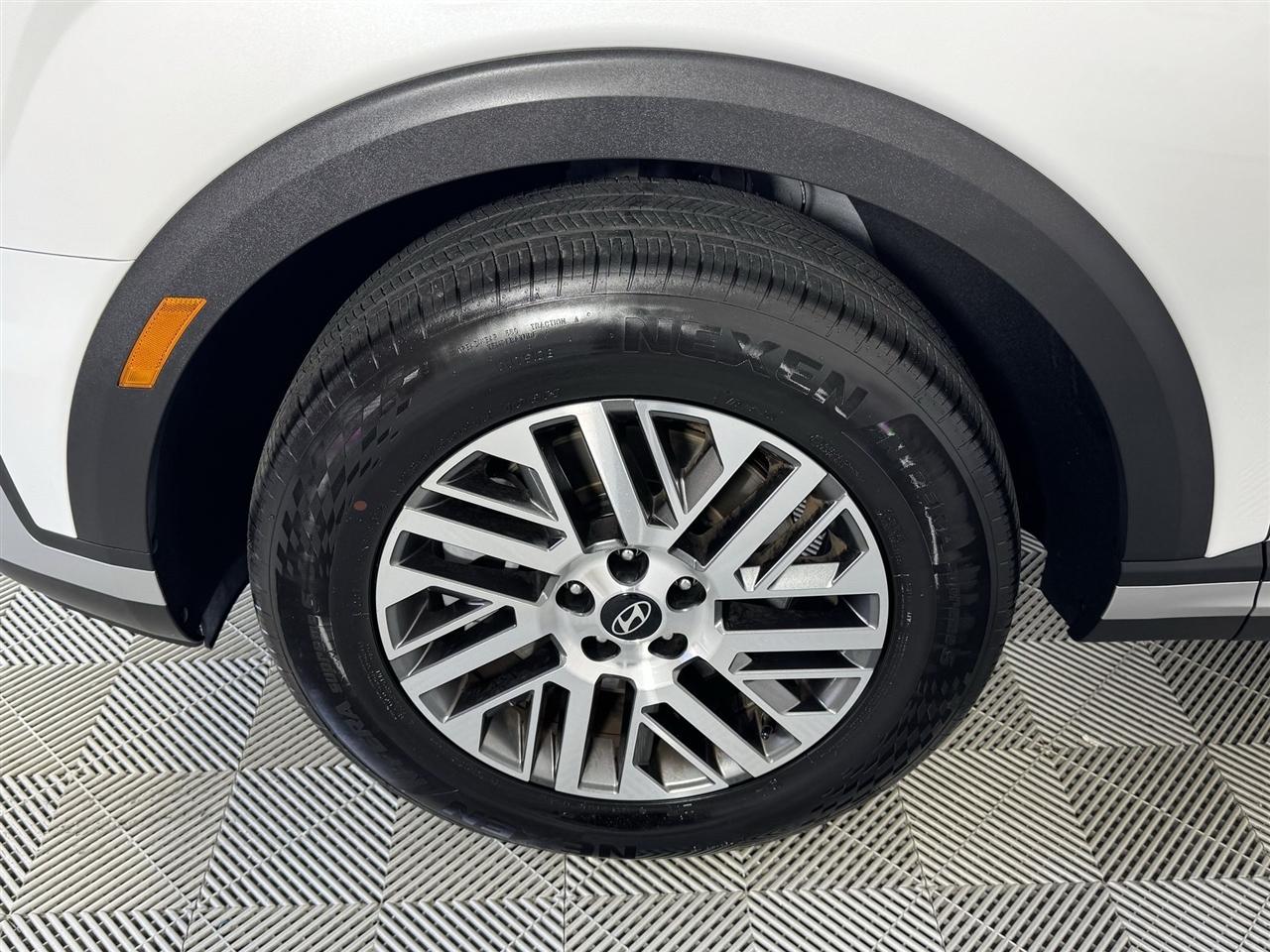 Hyundai Palisade SEL w/7 Passenger Seating 2026