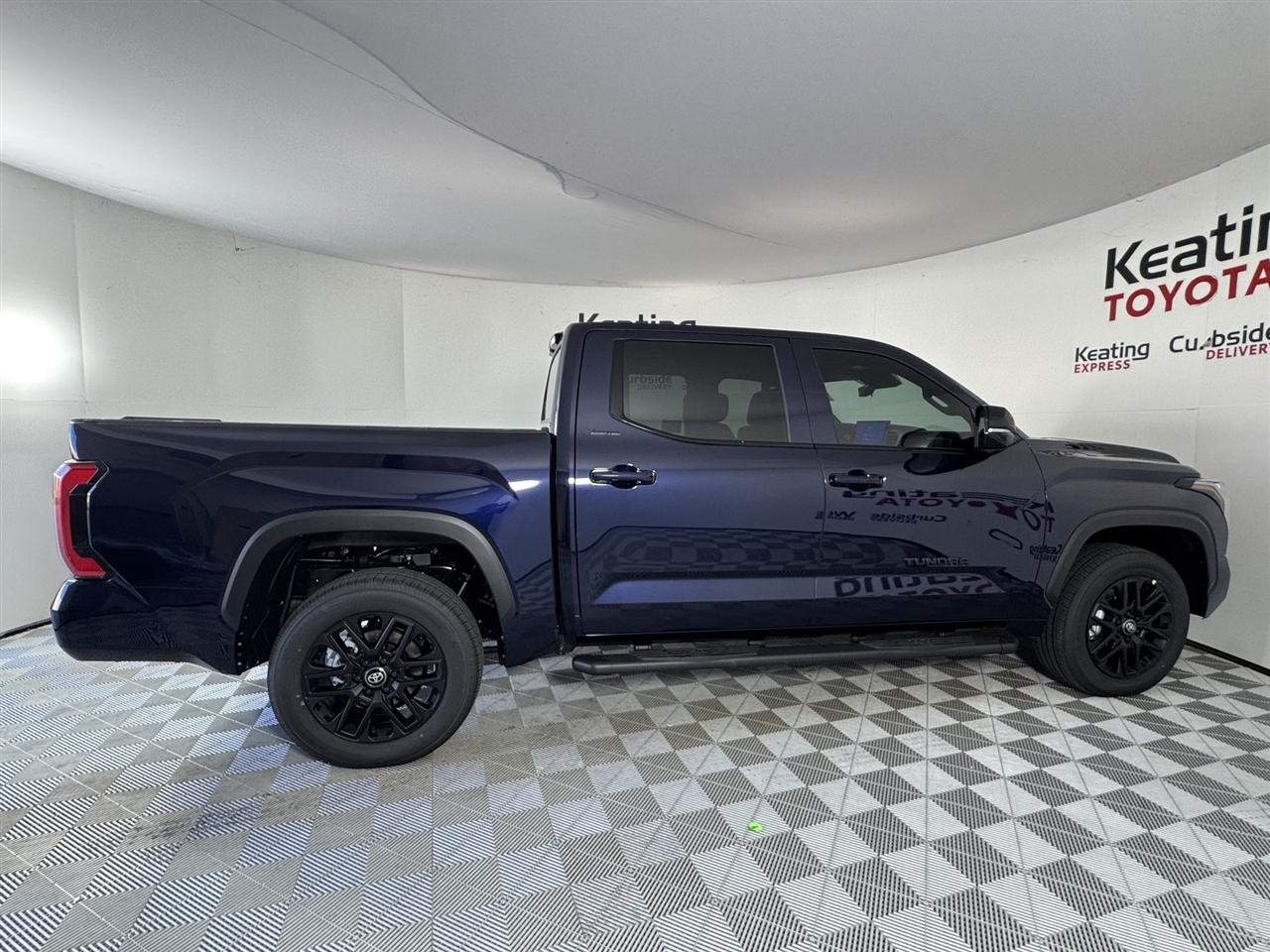 Toyota Tundra Limited CrewMax 4WD 2026