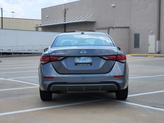 Nissan Sentra SV 2025