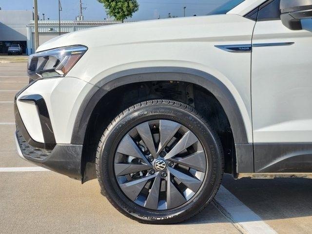 Volkswagen Taos S 2024