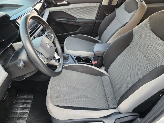 Volkswagen Taos S 2024