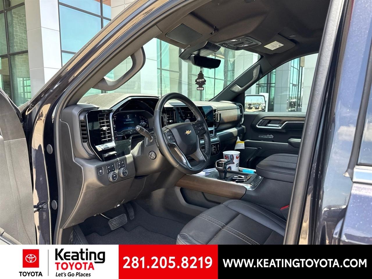 Chevrolet Silverado 1500 High Country Crew Cab 4WD 2024
