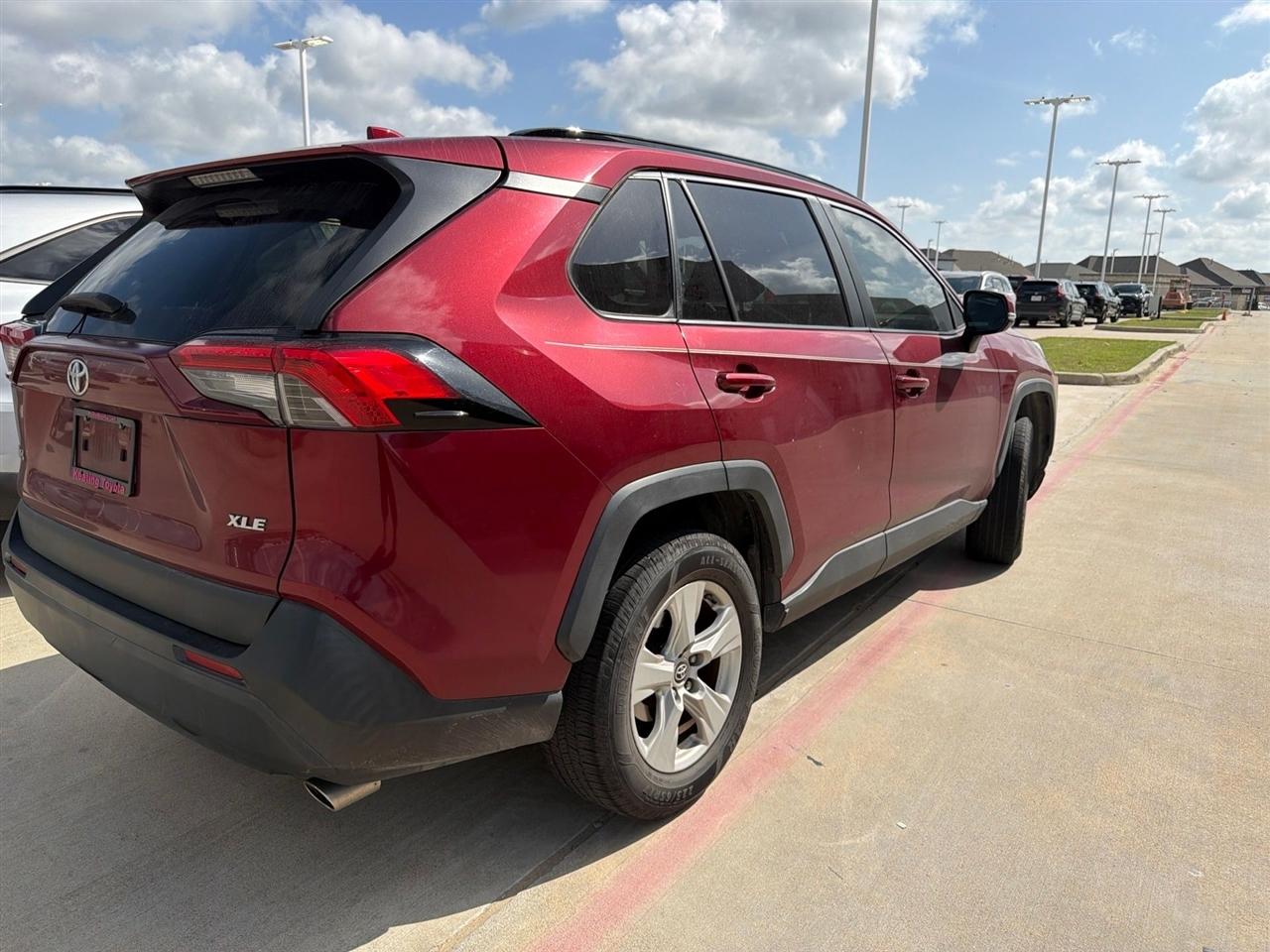 Toyota RAV4 XLE 2019