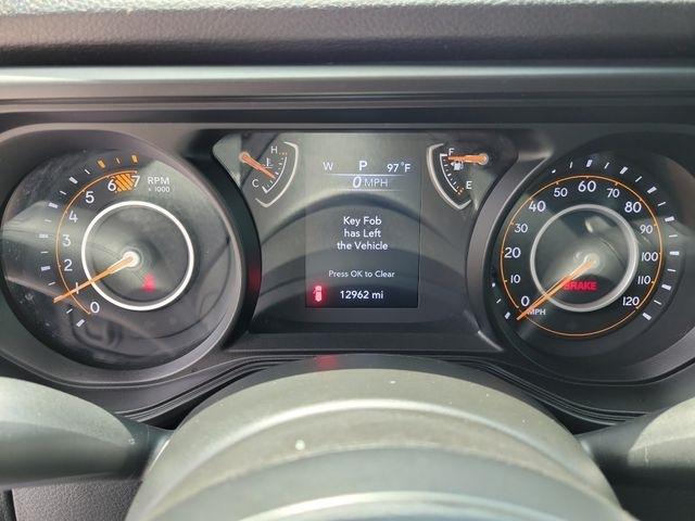 Jeep Wrangler Sport 2025