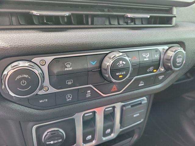 Jeep Wrangler Sport 2025