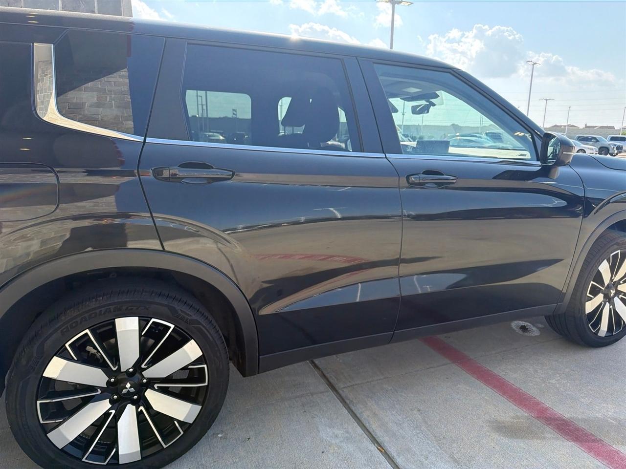 Mitsubishi Outlander SE 4WD 2025
