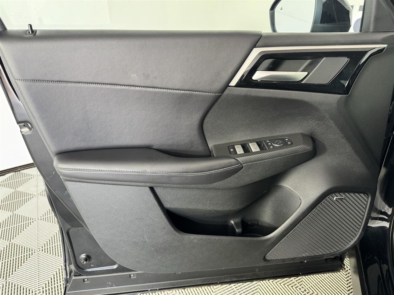 Mitsubishi Outlander SE 4WD 2025