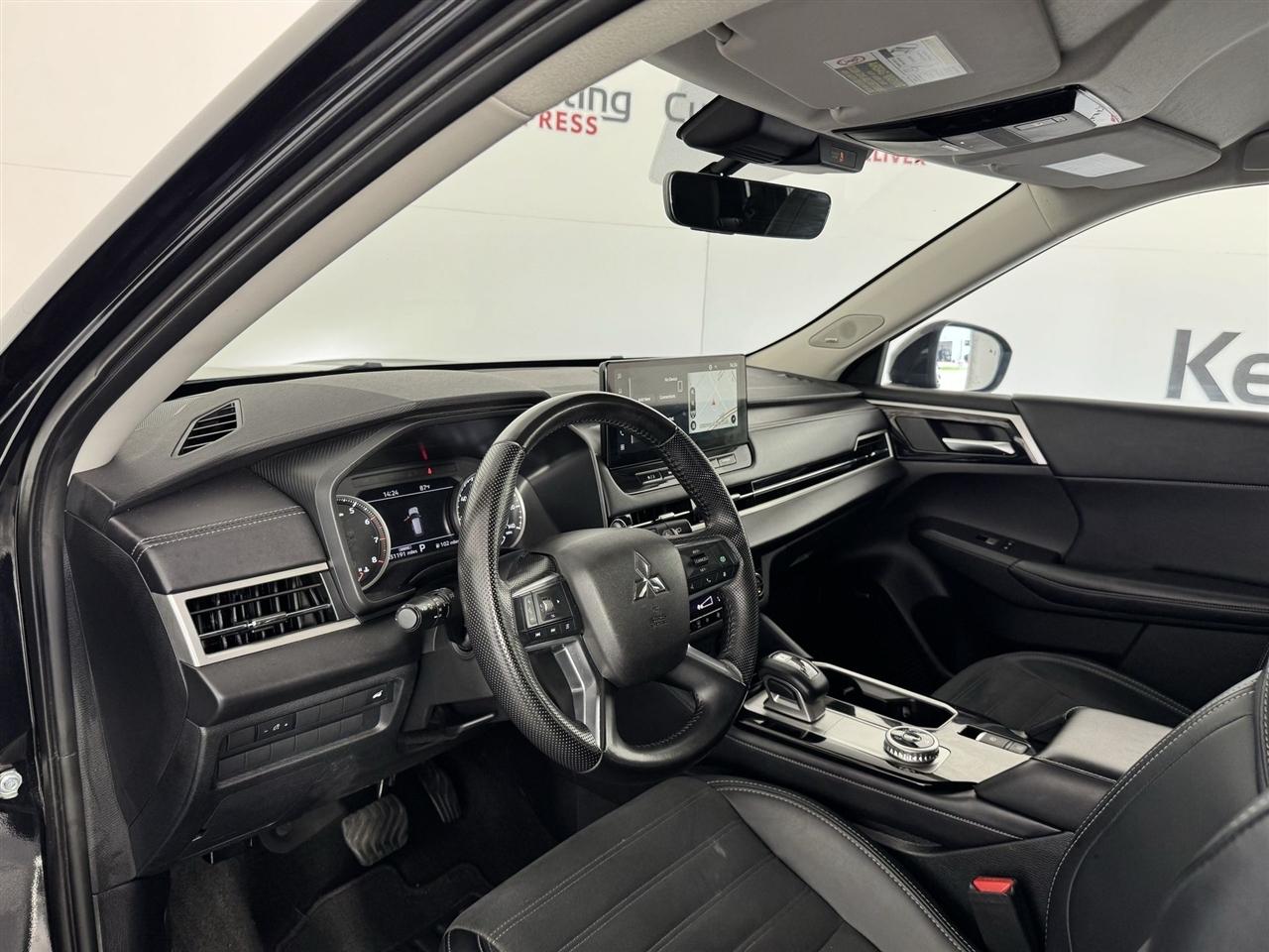 Mitsubishi Outlander SE 4WD 2025