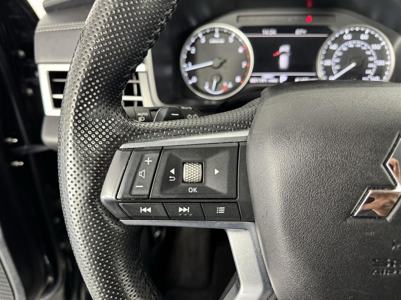 Mitsubishi Outlander SE 4WD 2025