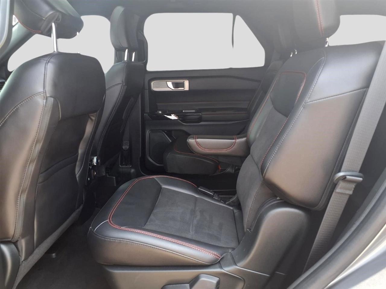 Ford Explorer ST-Line 2024