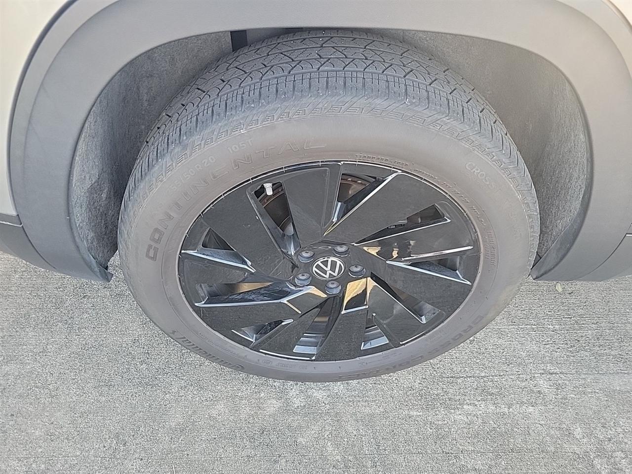 Volkswagen Atlas Cross Sport SE w/Technology 2024