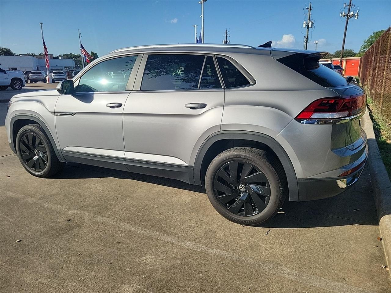 Volkswagen Atlas Cross Sport SE w/Technology 2024
