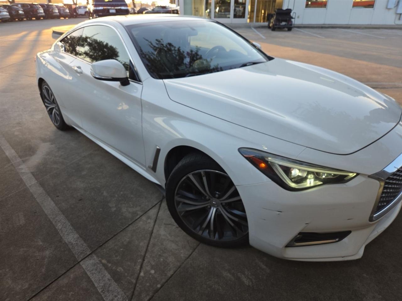 2017 Infiniti Q60 2.0t