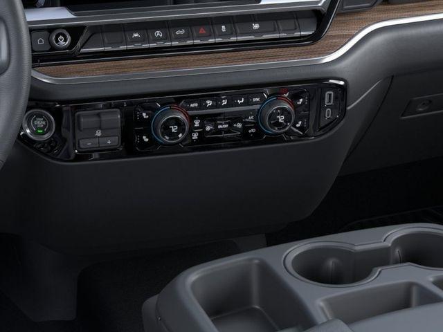 Chevrolet Silverado 1500 LT-L Crew Cab 4WD 2026