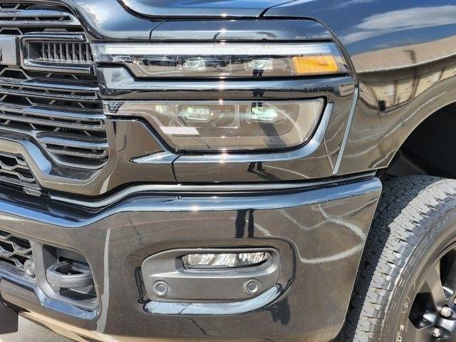 RAM 2500 Laramie Crew Cab 4WD 2025