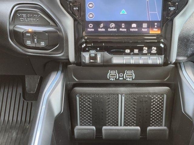 RAM 2500 Laramie Crew Cab 4WD 2025