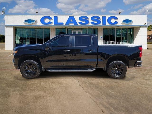 Chevrolet Silverado 1500 Trail Boss Custom Crew Cab 4WD 2024
