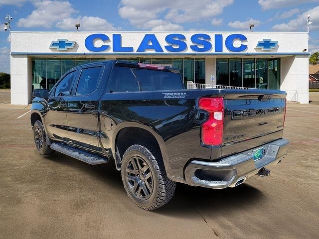 Chevrolet Silverado 1500 Trail Boss Custom Crew Cab 4WD 2024