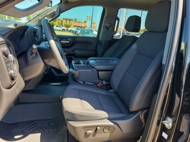 Chevrolet Silverado 1500 Trail Boss Custom Crew Cab 4WD 2024