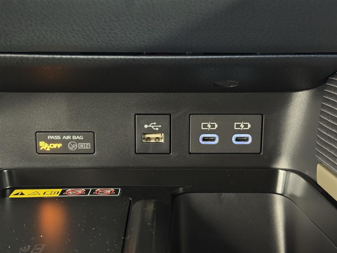 Toyota Camry Hybrid XLE 2026