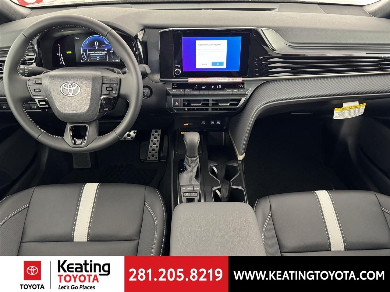 Toyota Camry Hybrid XLE 2026