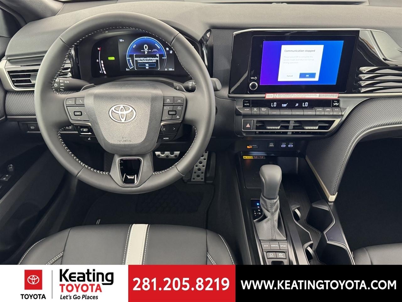 Toyota Camry Hybrid XLE 2026