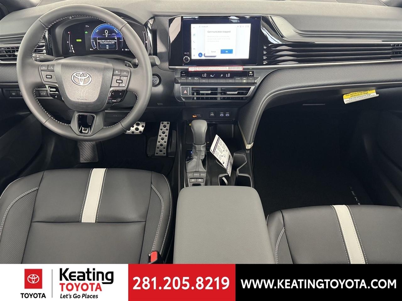 Toyota Camry Hybrid XLE 2026