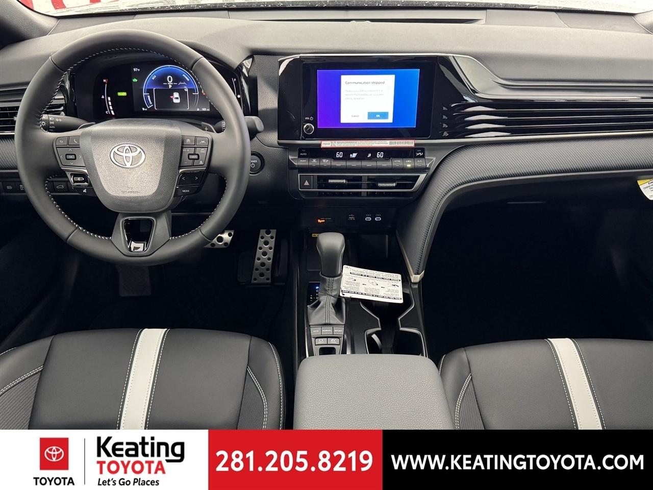 Toyota Camry Hybrid XLE 2026