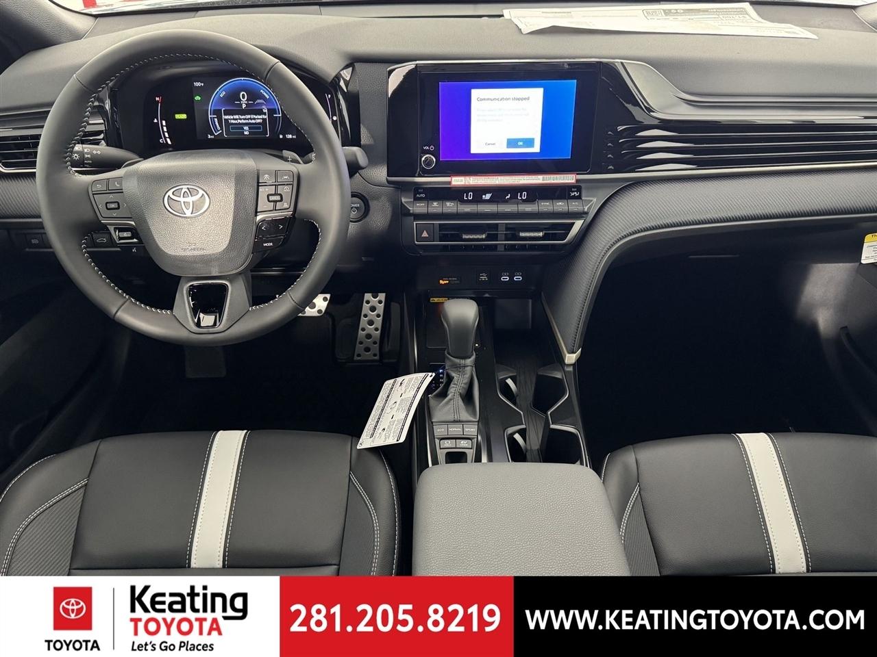 Toyota Camry Hybrid XLE 2026