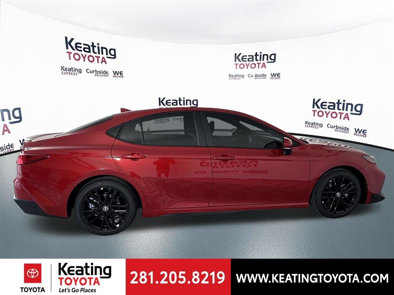 Toyota Camry Hybrid XLE 2026