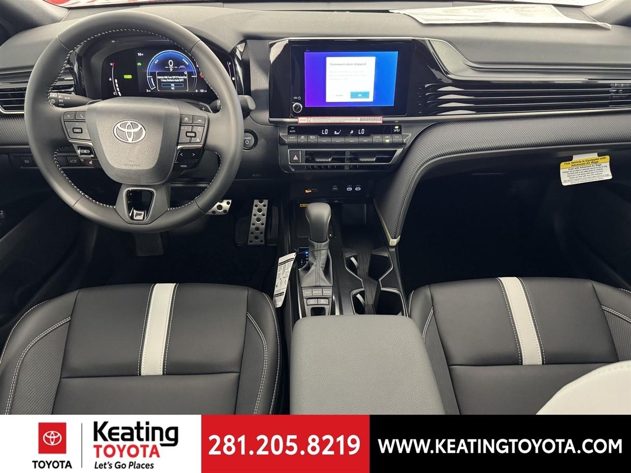 Toyota Camry Hybrid XLE 2026