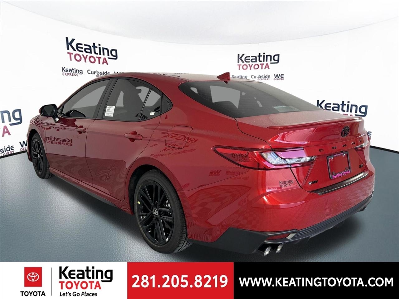 Toyota Camry Hybrid XLE 2026