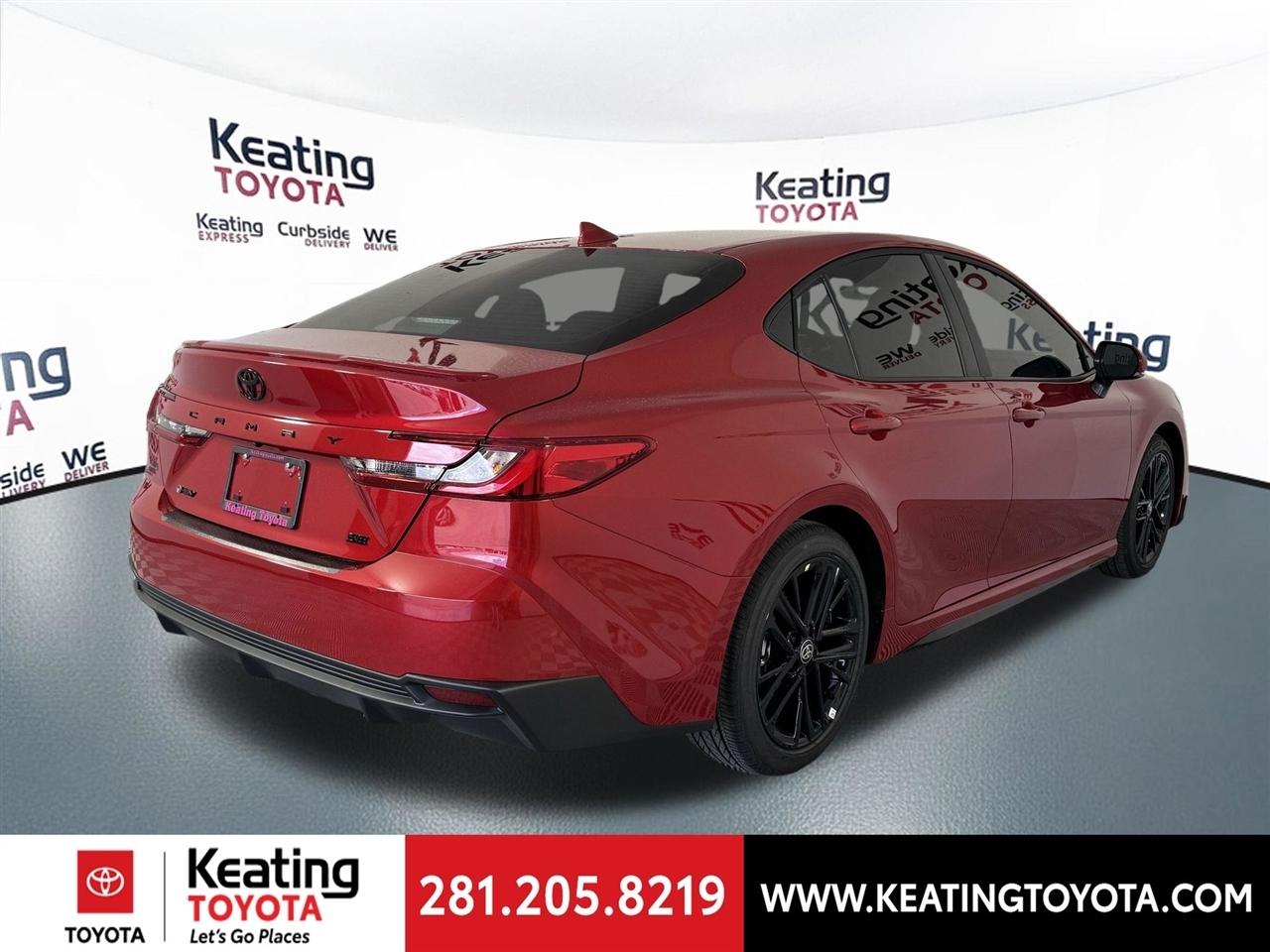 Toyota Camry Hybrid XLE 2026