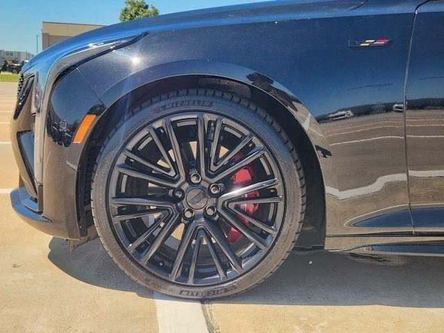 Cadillac CT5 V 2025