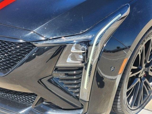 Cadillac CT5 V 2025