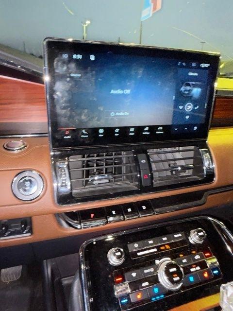 Lincoln Navigator L Reserve 4WD 2022