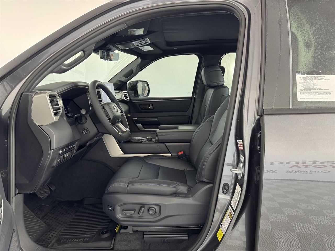 Toyota Tundra Platinum CrewMax 4WD 2026