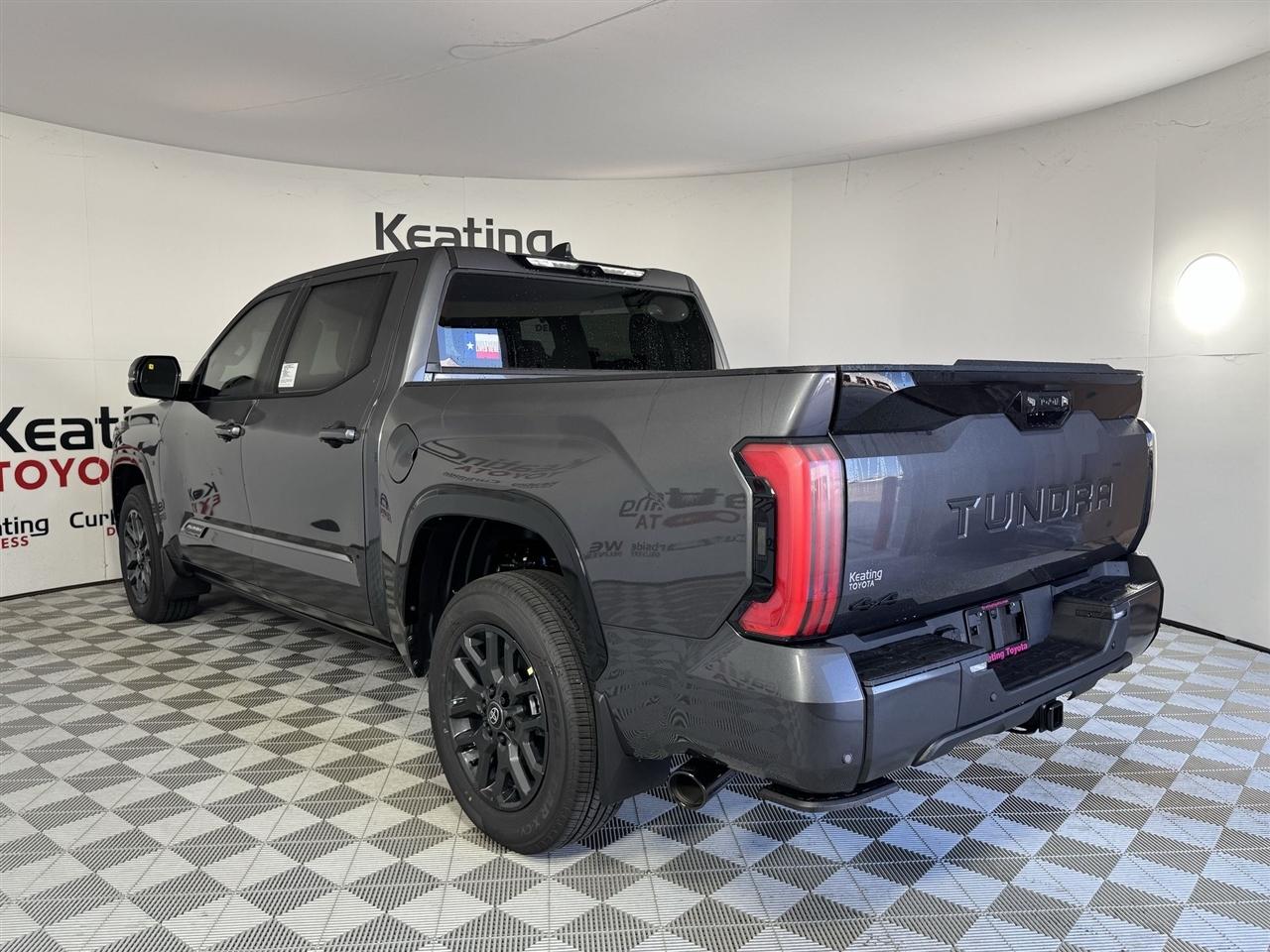 Toyota Tundra Platinum CrewMax 4WD 2026